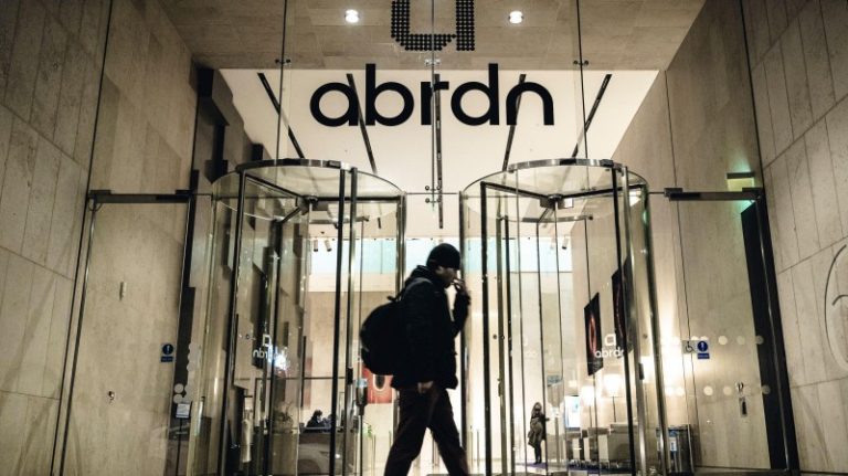 Abrdn revolts against Amazon over the risks of AI